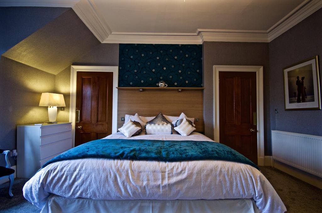 Muirholm Bed And Breakfast Paisley Rum bild