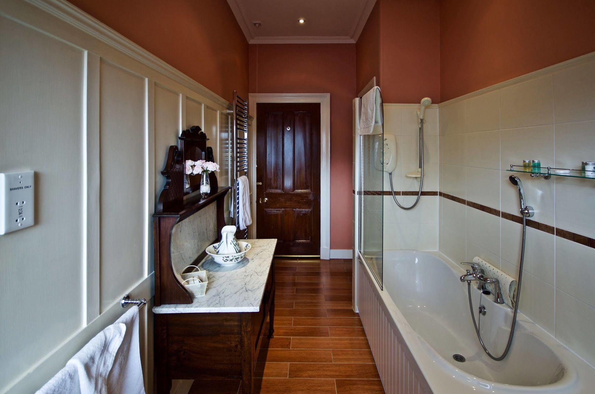 Muirholm Bed And Breakfast Paisley Exteriör bild